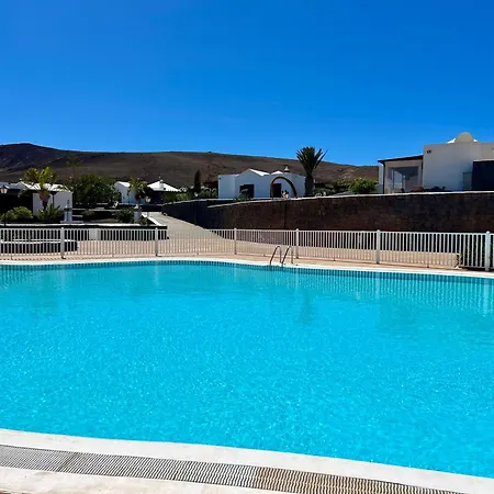 Lovely Villa Atienza 99, Communal Pool, Private Hot Tub Vakantiehuis