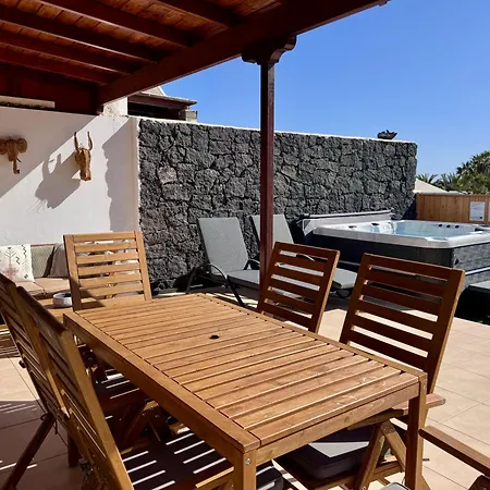 Nyaraló Lovely Atienza 99 With Hot Tub Playa Blanca