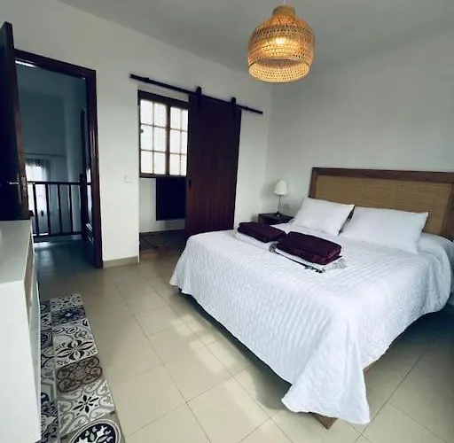 Vakantiehuis Lovely Villa Atienza 99, Communal Pool, Private Hot Tub