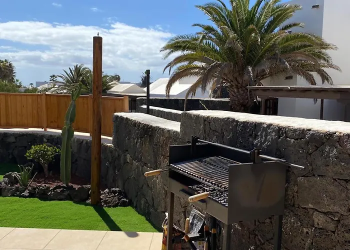 Lovely Villa Atienza 99, Communal Pool, Private Hot Tub Vakantiehuis