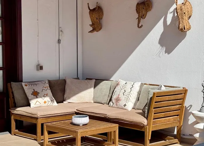 Lovely Villa Atienza 99, Communal Pool, Private Hot Tub Vakantiehuis