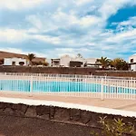 Lovely Atienza 99, Communal Pool, Private Hot Tub Nyaraló *