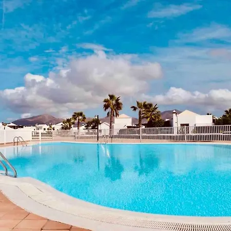 Holiday home Lovely Villa Atienza 99, Private Hot Tub, Communal Pool Playa Blanca (Lanzarote)