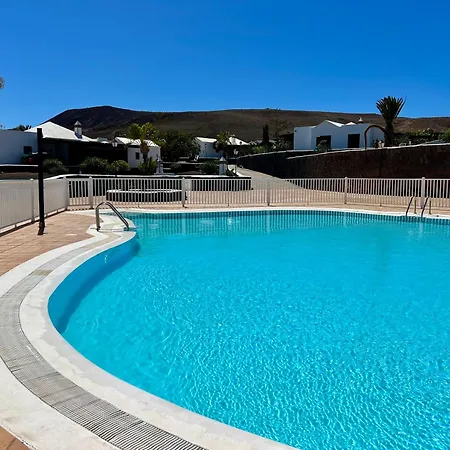 Casa de Férias Lovely Villa Atienza 99, Communal Pool, Private Hot Tub Playa Blanca (Lanzarote)