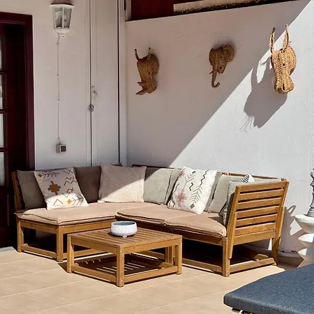 Lovely Atienza 99 With Hot Tub בית נופש