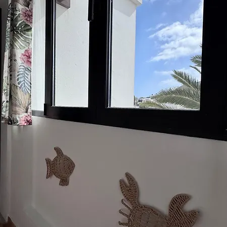 Lovely Villa Atienza 99, Private Hot Tub, Communal Pool * Playa Blanca (Lanzarote)