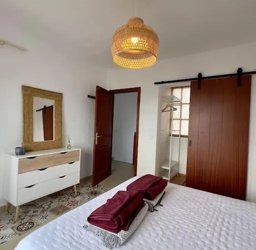 Lovely Villa Atienza 99, Communal Pool, Private Hot Tub Playa Blanca (Lanzarote)