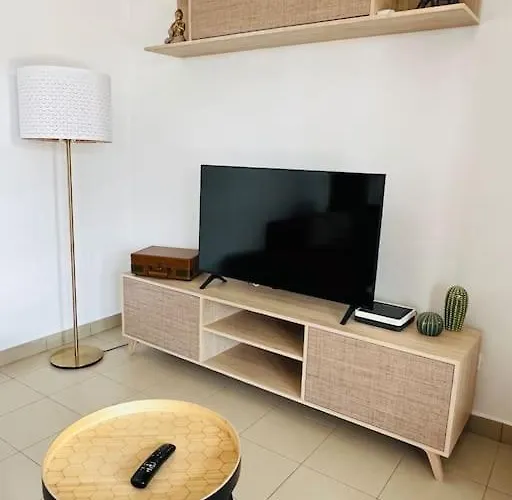 Tatil Evi Lovely Villa Atienza 99, Communal Pool, Private Hot Tub *