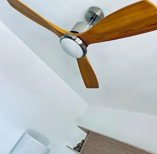 Lovely Atienza 99 With Hot Tub 別荘 *